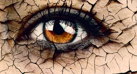 Cataract Surgery – How To Choose The Best Eye Care Center?