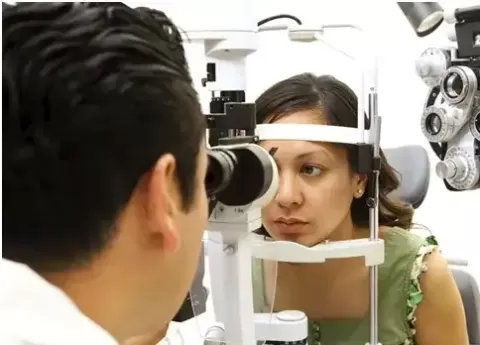 Cataract Surgery – How To Choose The Best Eye Care Center?